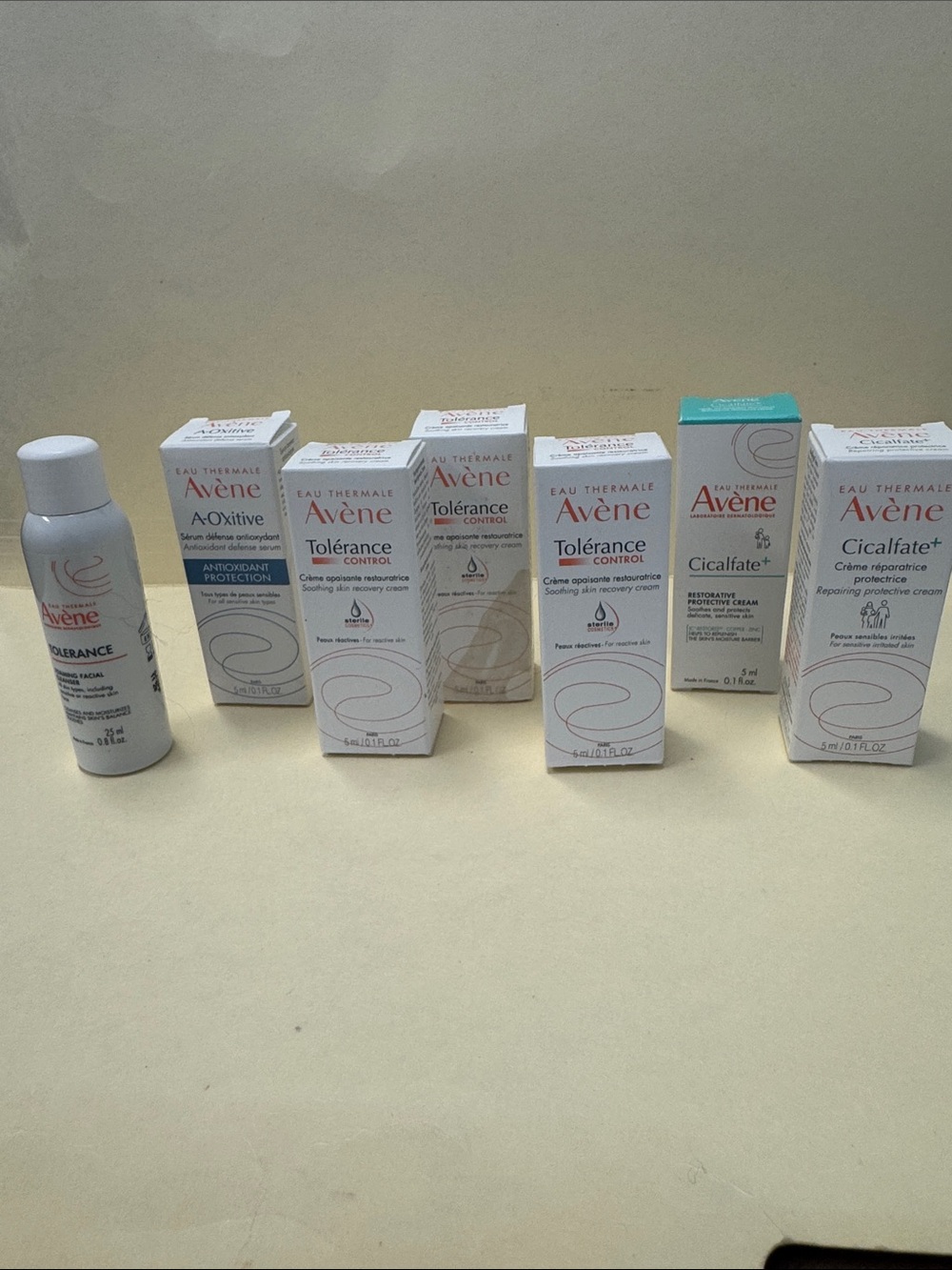 AVENE 7p Travel Size Serum & Moisturizer NIB $35